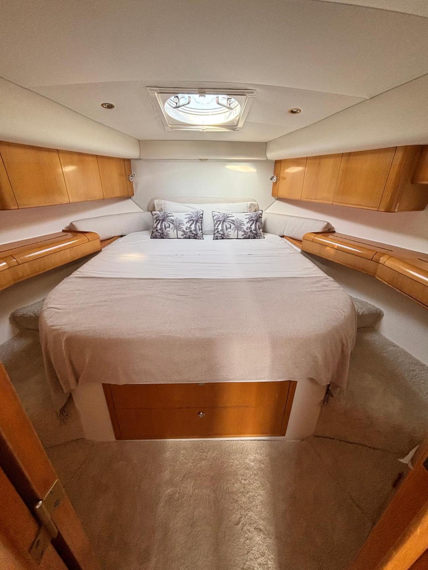 A Bordo De Un Barco En La Costa Del Sol