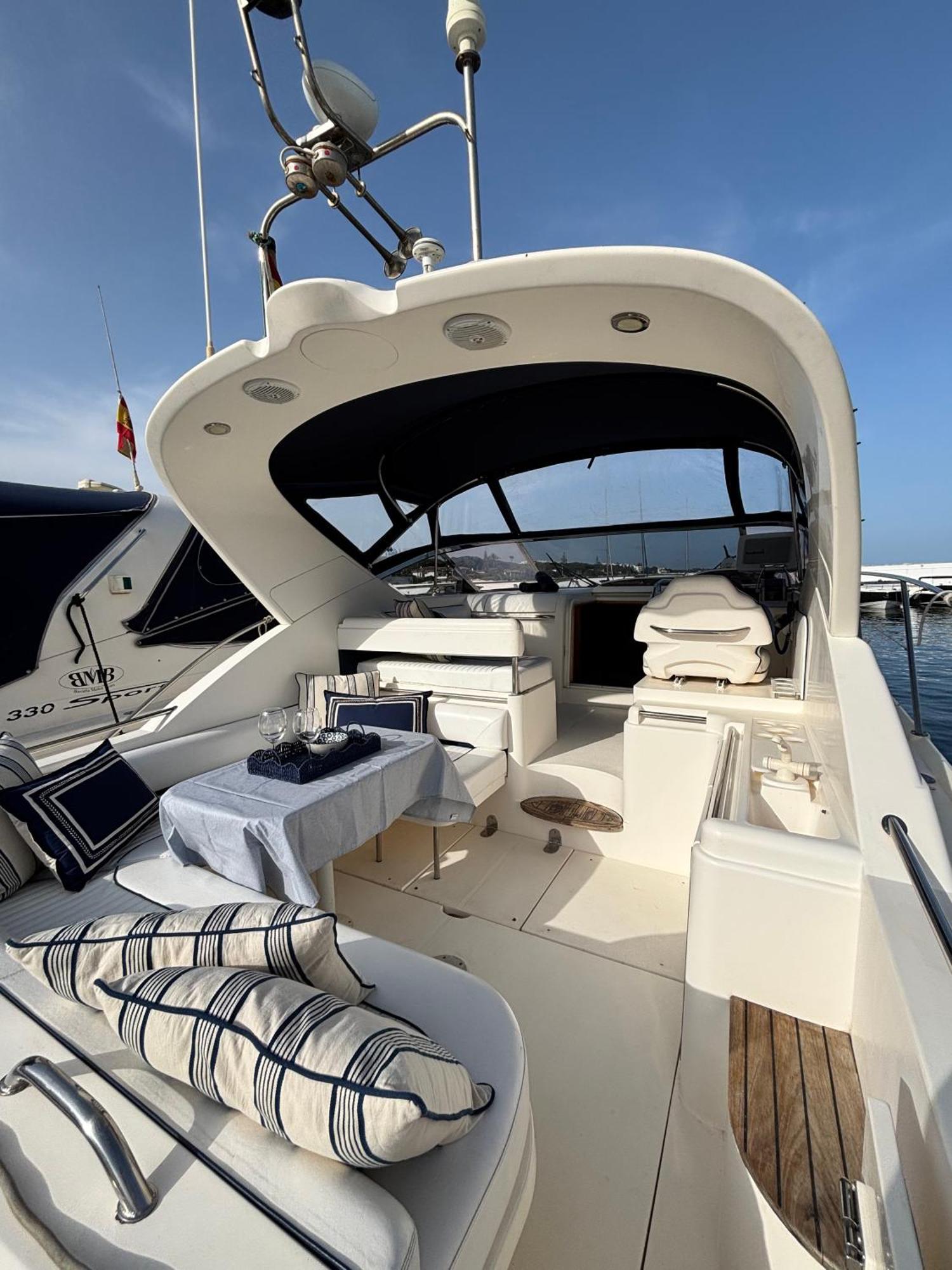 A Bordo De Un Barco En La Costa Del Sol * Marbella